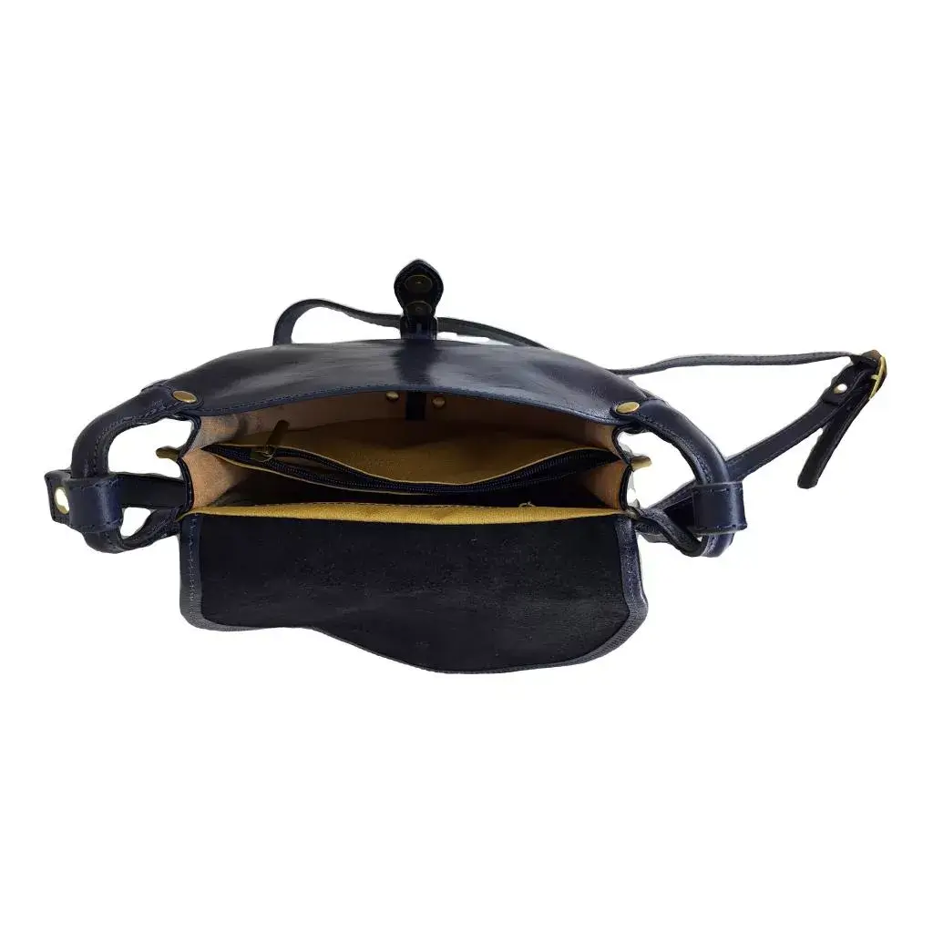 dámská kožená kabelka přes rameno amelia 220205 – elegantní crossbody z pravé kůže % » reform amelia 220205 12